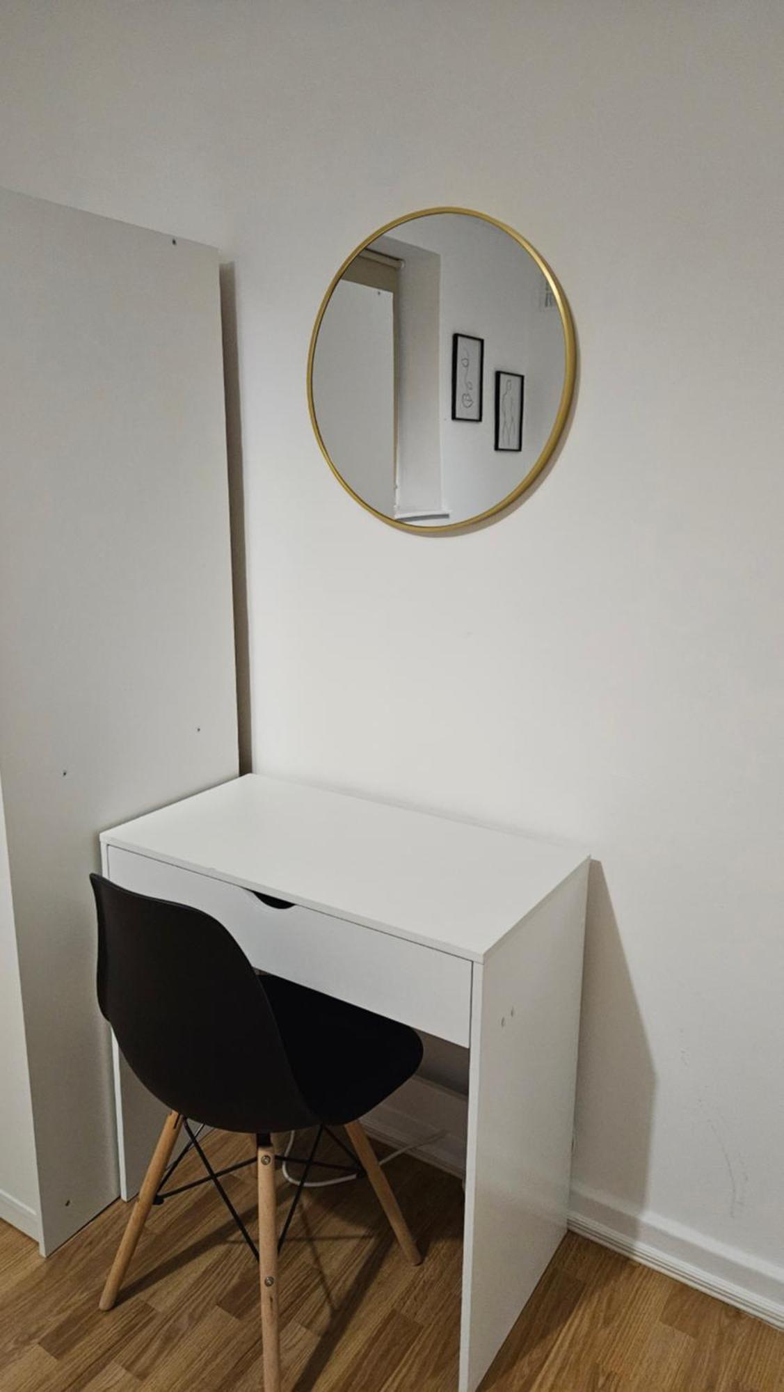 Spacious Two Bedroom Apartment In Battersea, Free Parking London Exterior photo